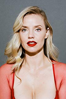 Kelli Garner